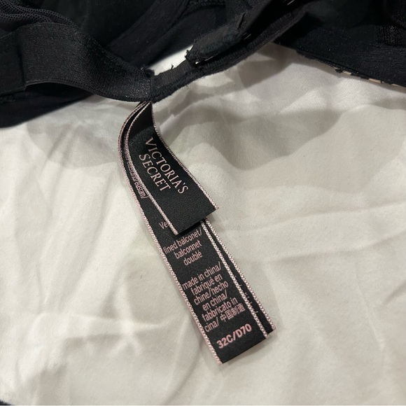 Victorias Secret Very Sexy Lined Balconet Bra - Picture 5 of 10